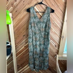 Palm Maxi Dress- size Large 🌿
